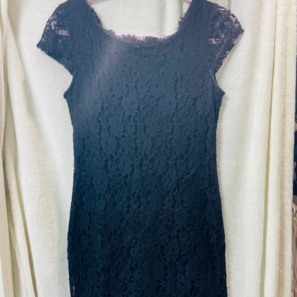 Black lacy dress